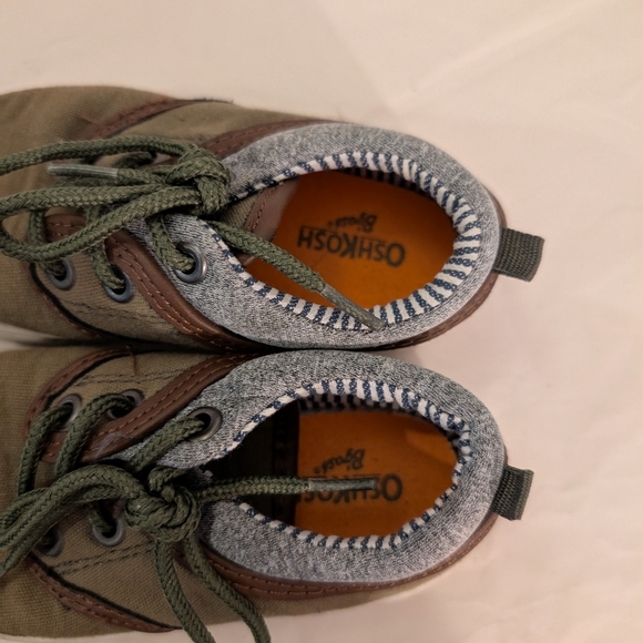 OshKosh B'Gosh Nico Toddler Boy Olive Green Lace Up Sneakers in Size 7 - Picture 6 of 10